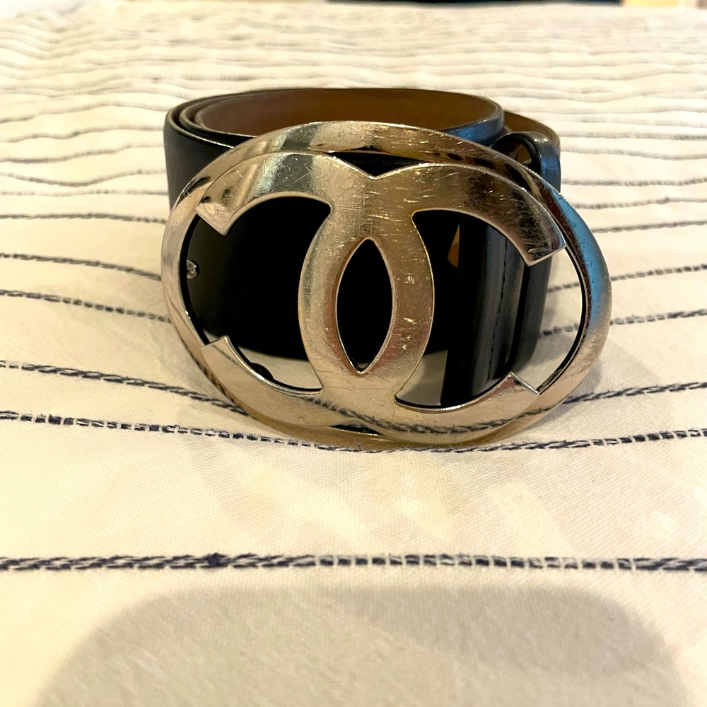 CHANRL black calfskin leather belt